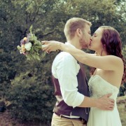 DIYWeddingKiss