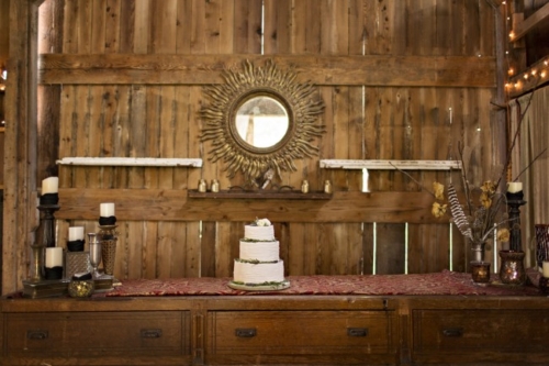 spring barn wedding styled shoot cake and decor