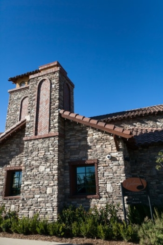 exterior-of-Lorimar-Winery