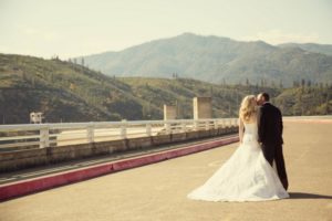 wedding at shasta dam