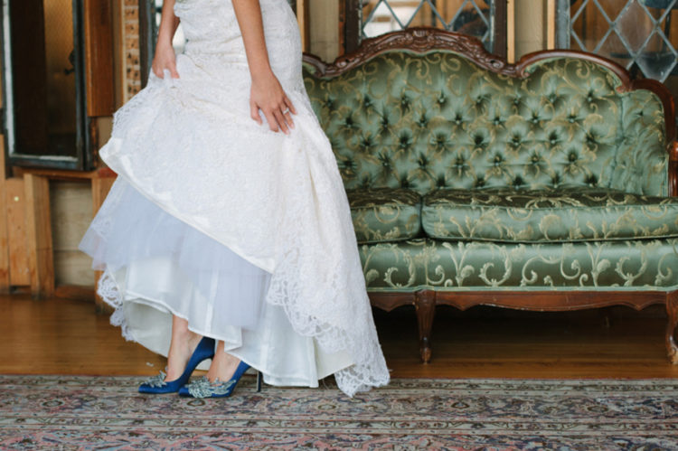 ivory manolo blahnik wedding shoes