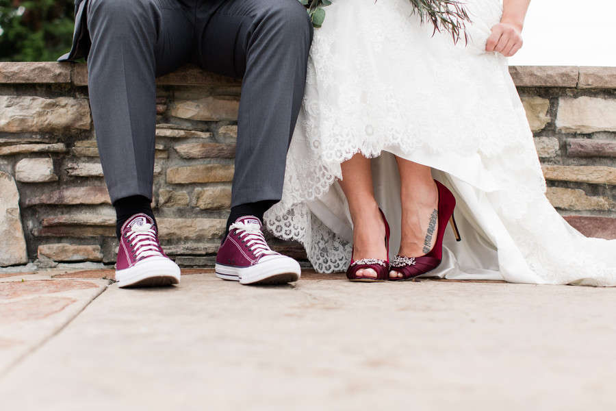 bride-groom-wedding-shoes-burgundy-converse-heels