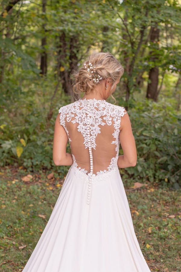bridal-gown-back-close-up-illusion-lace-full-length-button-up