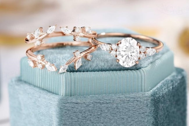 How is an Engagement Ring Different from a Wedding Band?