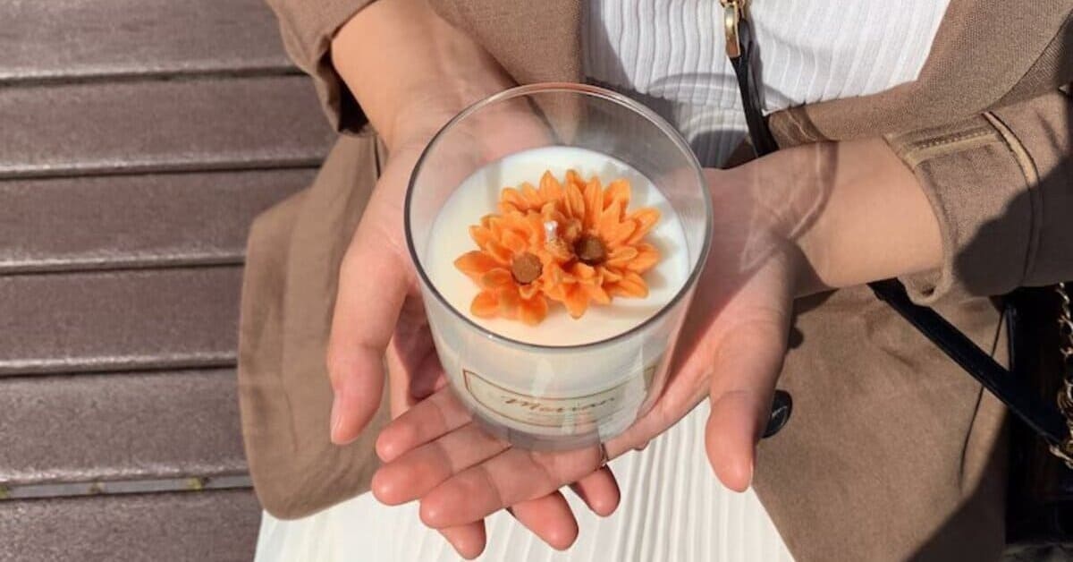 Chrysanthemum Flower Candle