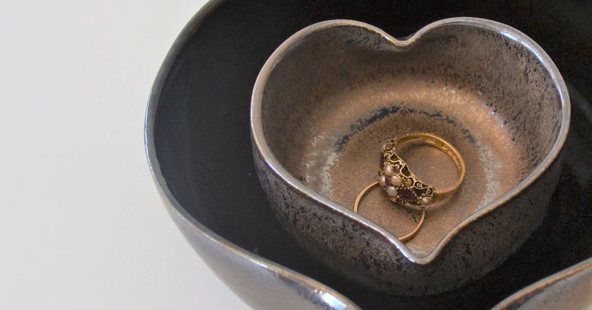 Bronze Pottery Heart Nesting Set